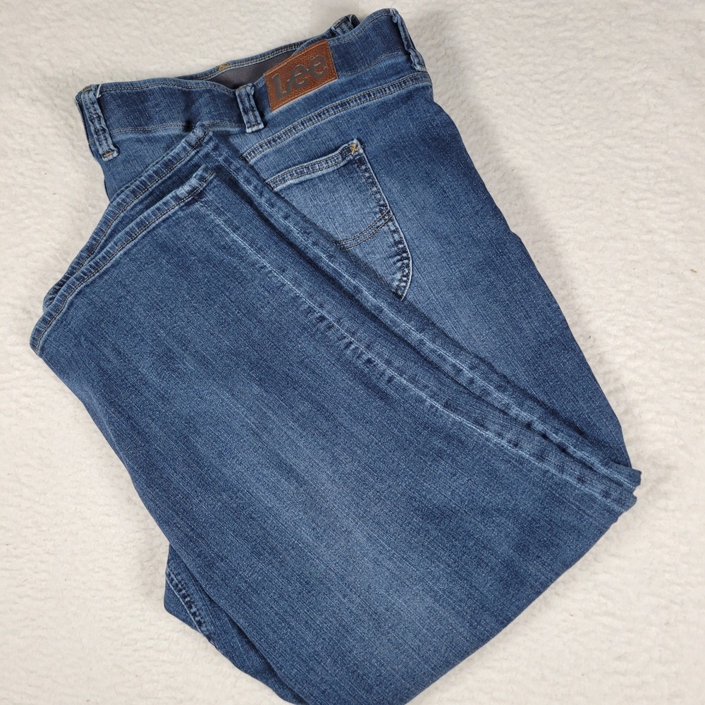Lee Jeans Mens  54x29 (52x29) Blue Extreme Motion MVP Relaxed Straight Stretch